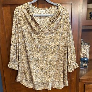 MELLODAY Cream and Brown Patterned Blouse